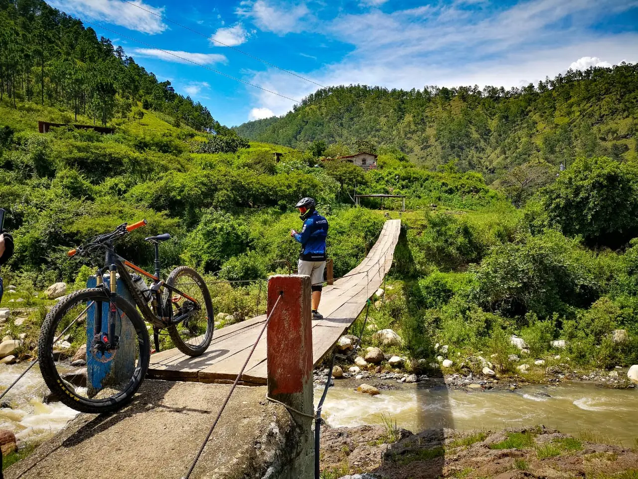 Crossing to the Río Motagua